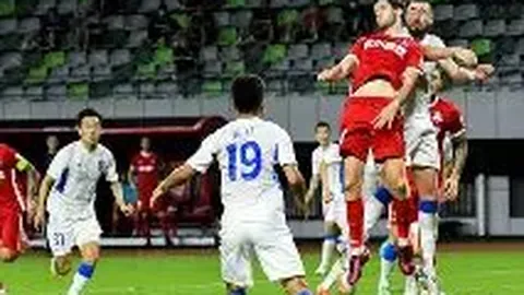 巨星对决！阿诺德替补待命，姆巴佩锋芒毕露，维尔茨与萨拉赫领衔利物浦迎战皇马！